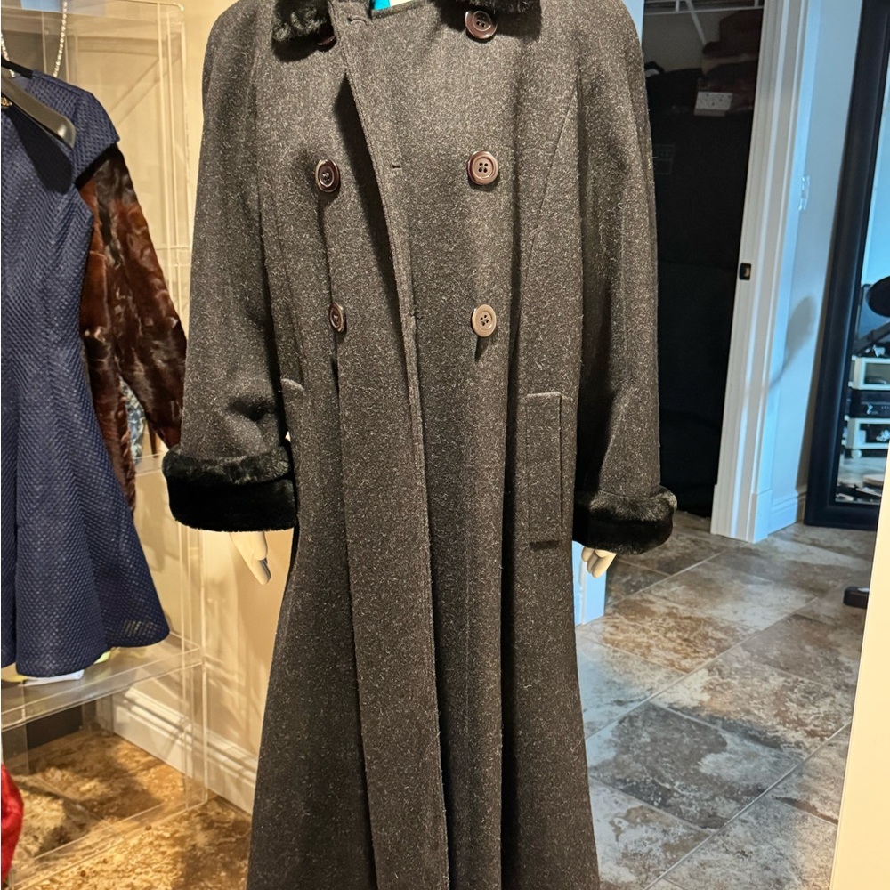Vintage Gray Wool Trench Coat with Fur Trim